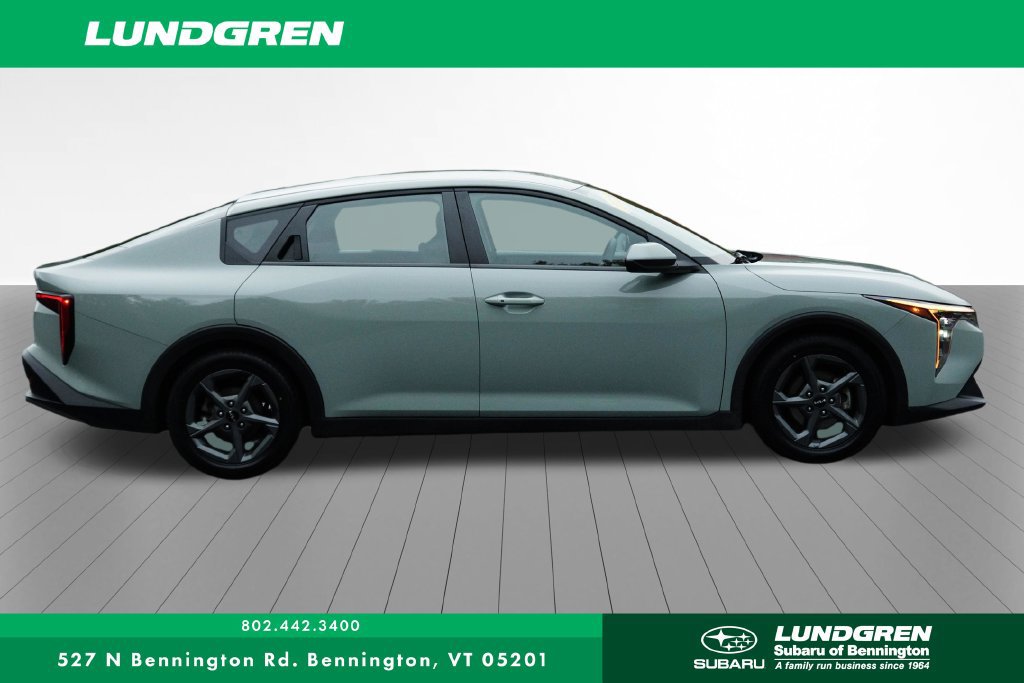 Used 2025 Kia K4 FWD image 3