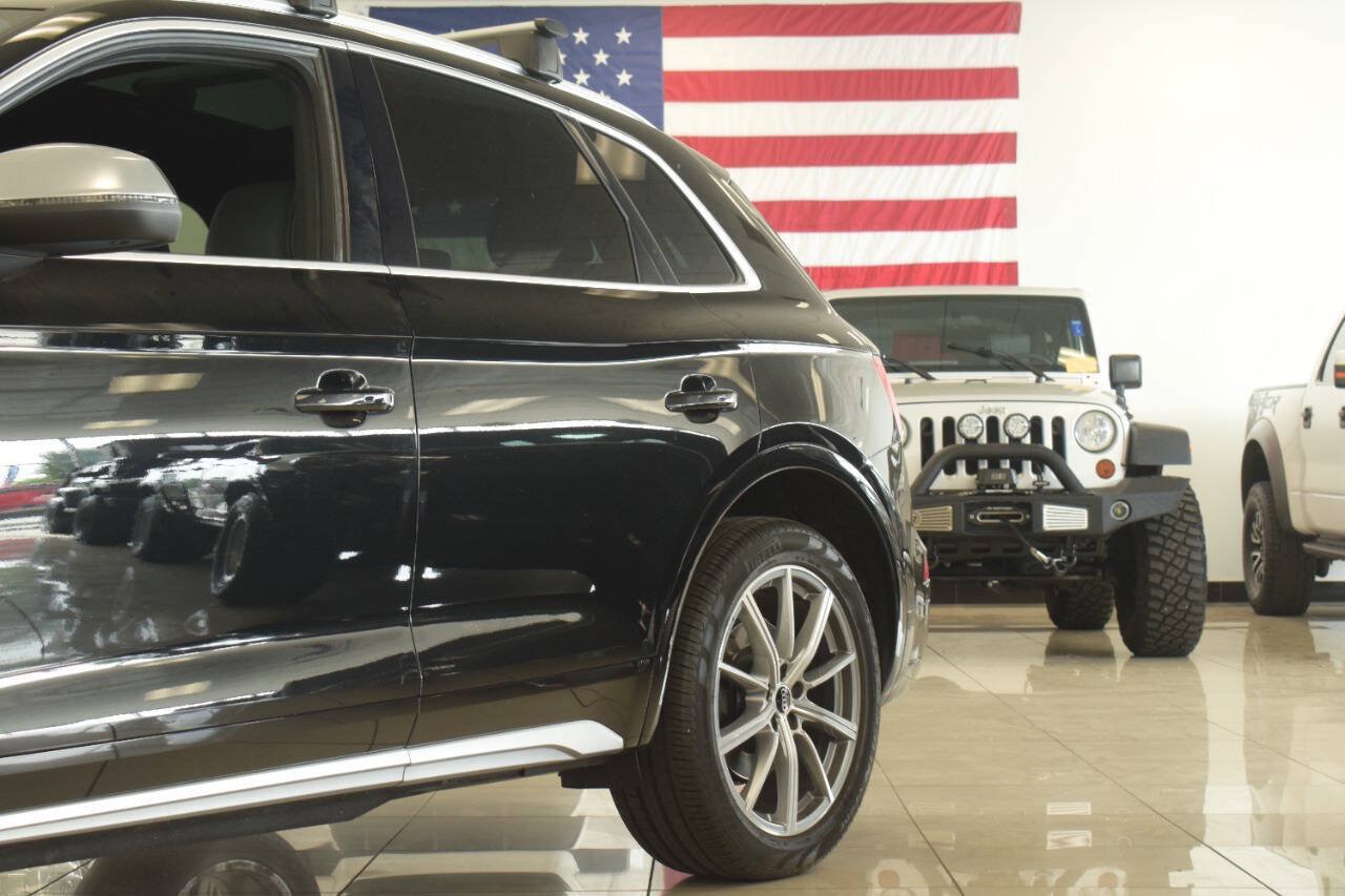 Used 2022 Audi SQ5 Premium Plus w/ Premium Plus Package AWD/4WD image 11