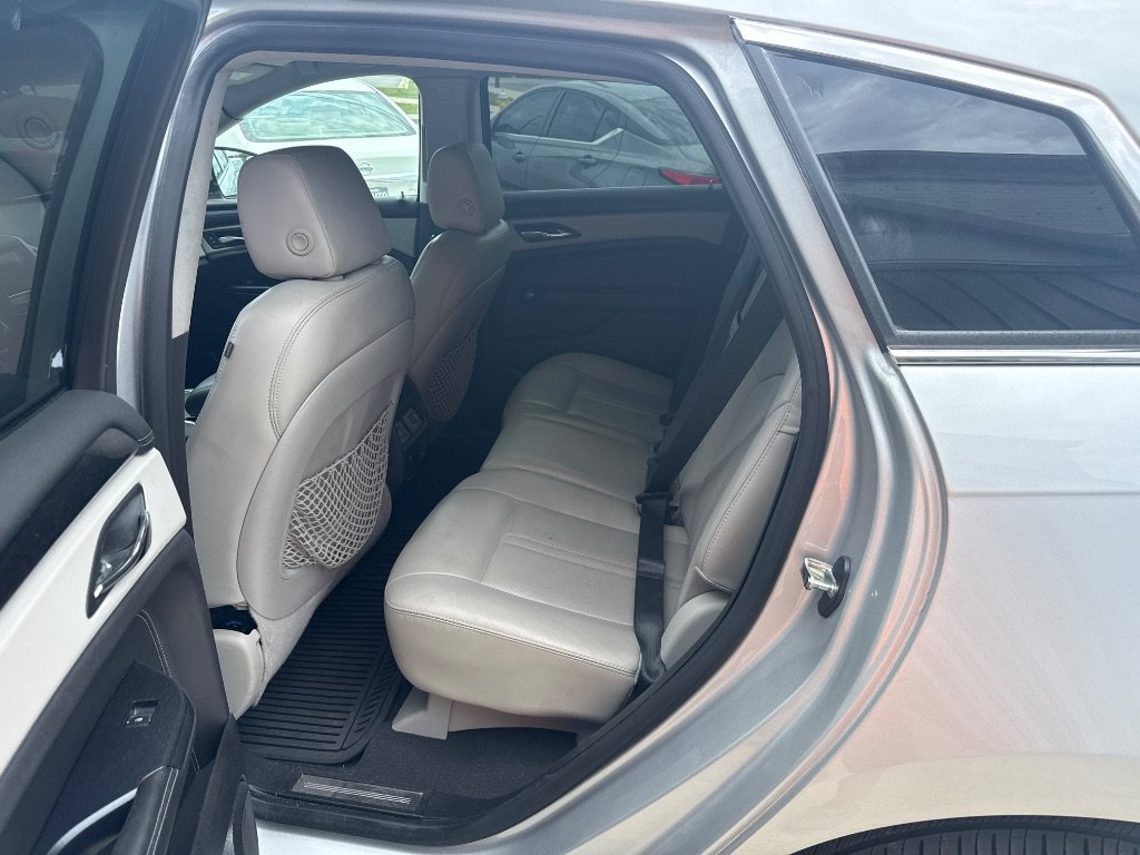 Used 2015 Cadillac SRX Luxury FWD image 12