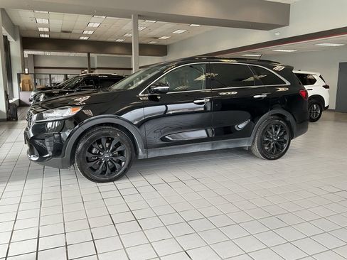 Used 2020 Kia Sorento S image 3