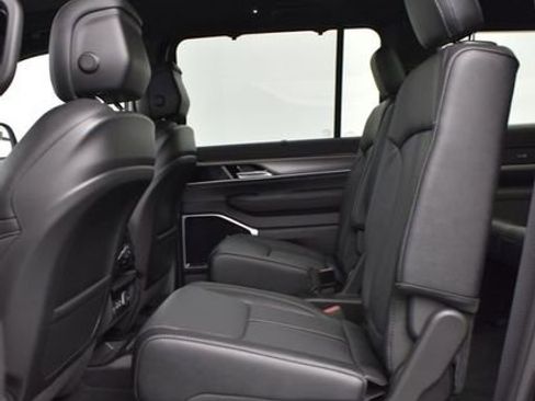 New 2026 Jeep Grand Wagoneer Limited AWD/4WD image 7