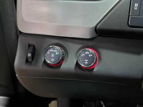 Used 2016 GMC Yukon SLE image 38