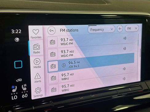 Used 2025 Volkswagen Atlas SE AWD/4WD image 21