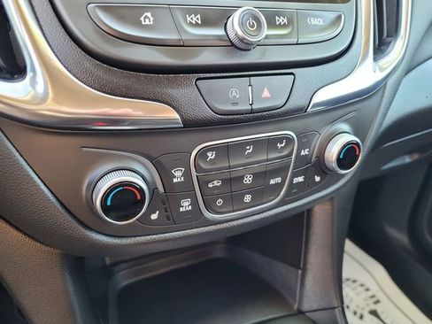 Used 2022 Chevrolet Equinox LT image 14