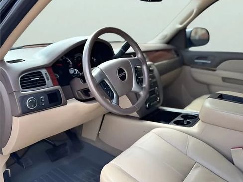 Used 2012 GMC Yukon SLT w/ SLT-2 Equipment Package RWD image 16