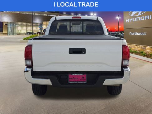 Used 2022 Toyota Tacoma SR5 image 8