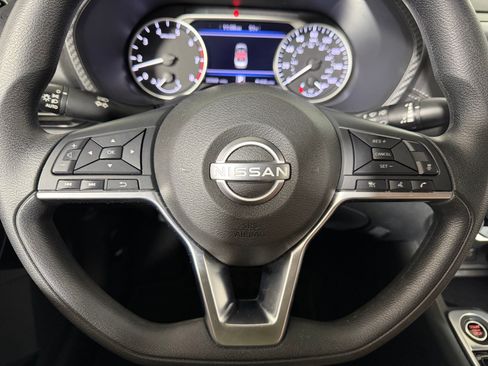 Used 2025 Nissan Sentra SV FWD image 13