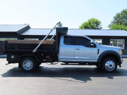 Used 2017 Ford F550 4x4 SuperCab Super Duty image 7