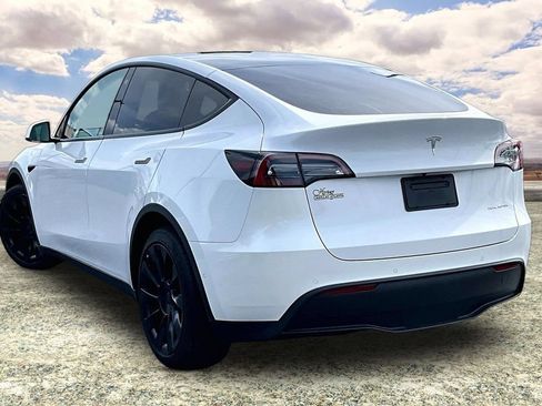 Used 2021 Tesla Model Y Long Range AWD/4WD image 4