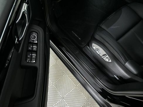 New 2026 Porsche Macan AWD/4WD image 8