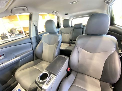 Used 2014 Toyota Prius V Five FWD image 14