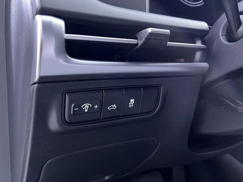 Used 2025 Hyundai Santa Cruz SE image 28