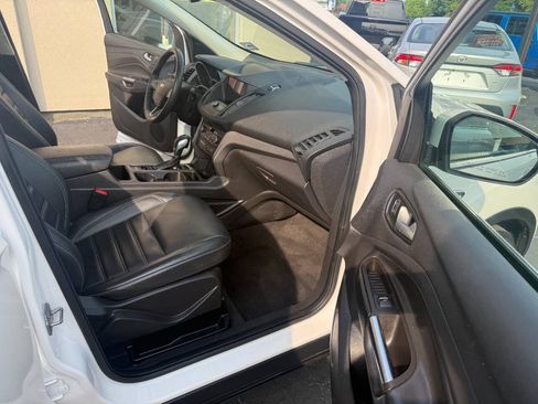 Used 2019 Ford Escape SEL AWD/4WD image 14