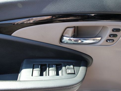 Used 2021 Honda Pilot Touring image 14