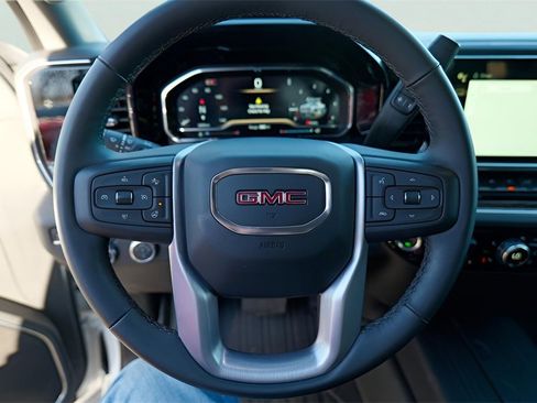 New 2025 GMC Sierra 1500 Elevation image 10