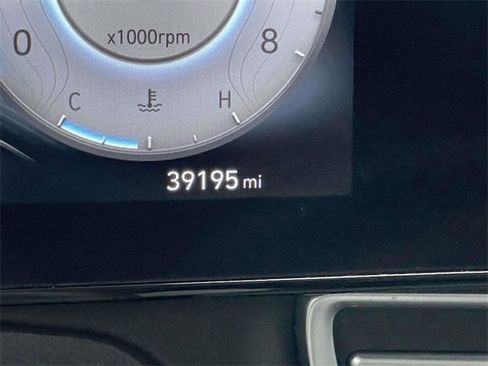 Certified 2024 Hyundai Elantra SEL image 19