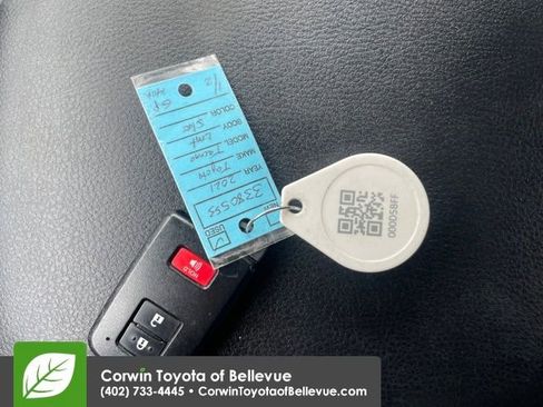 Used 2021 Toyota Tacoma Limited image 23