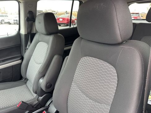 Used 2011 Chevrolet HHR LT FWD image 12