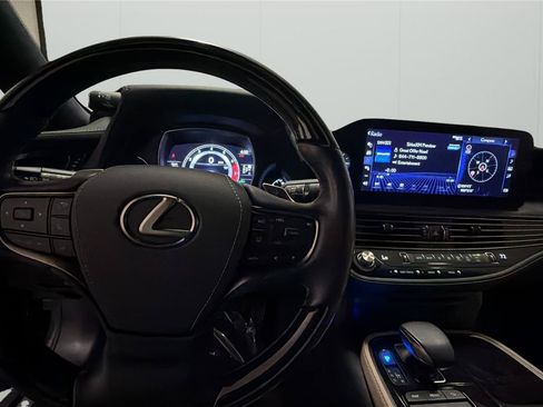 Used 2021 Lexus LS 500 w/ Interior Upgrade Package RWD image 20