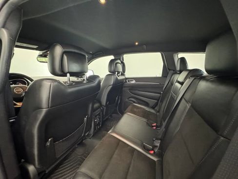 Used 2019 Jeep Grand Cherokee Altitude RWD image 42