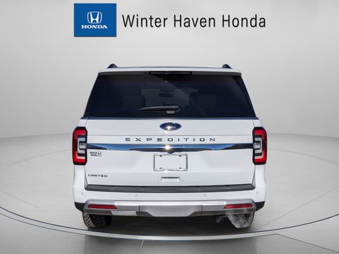 Used 2024 Ford Expedition Limited image 7