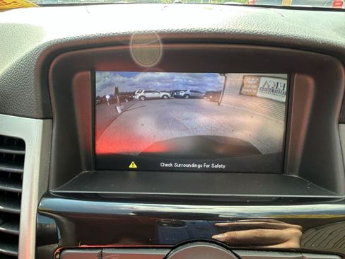 Used 2014 Chevrolet Cruze LT FWD image 23