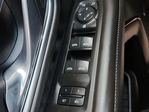 Used 2021 GMC Yukon SLT AWD/4WD image 22