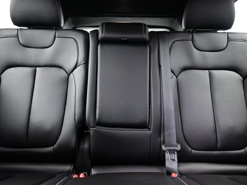 New 2025 Jeep Grand Cherokee Limited w/ Black Appearance Package image 10