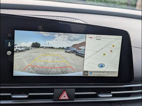 Used 2025 Hyundai Elantra SEL FWD image 8