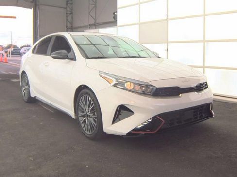 Used 2023 Kia Forte GT-Line w/ GT-Line Premium Package FWD image 4