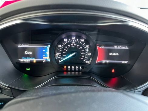 Used 2020 Ford Fusion SE image 20