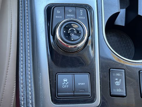 Used 2023 Nissan Maxima SV w/ Floor Mat Group image 9