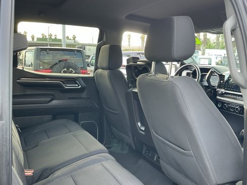 Used 2022 Chevrolet Silverado 1500 LT image 22
