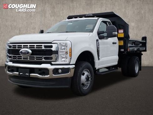New 2025 Ford F350 XL w/ XL Chrome Package image 3