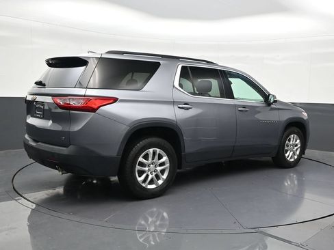 Used 2020 Chevrolet Traverse LT FWD image 5