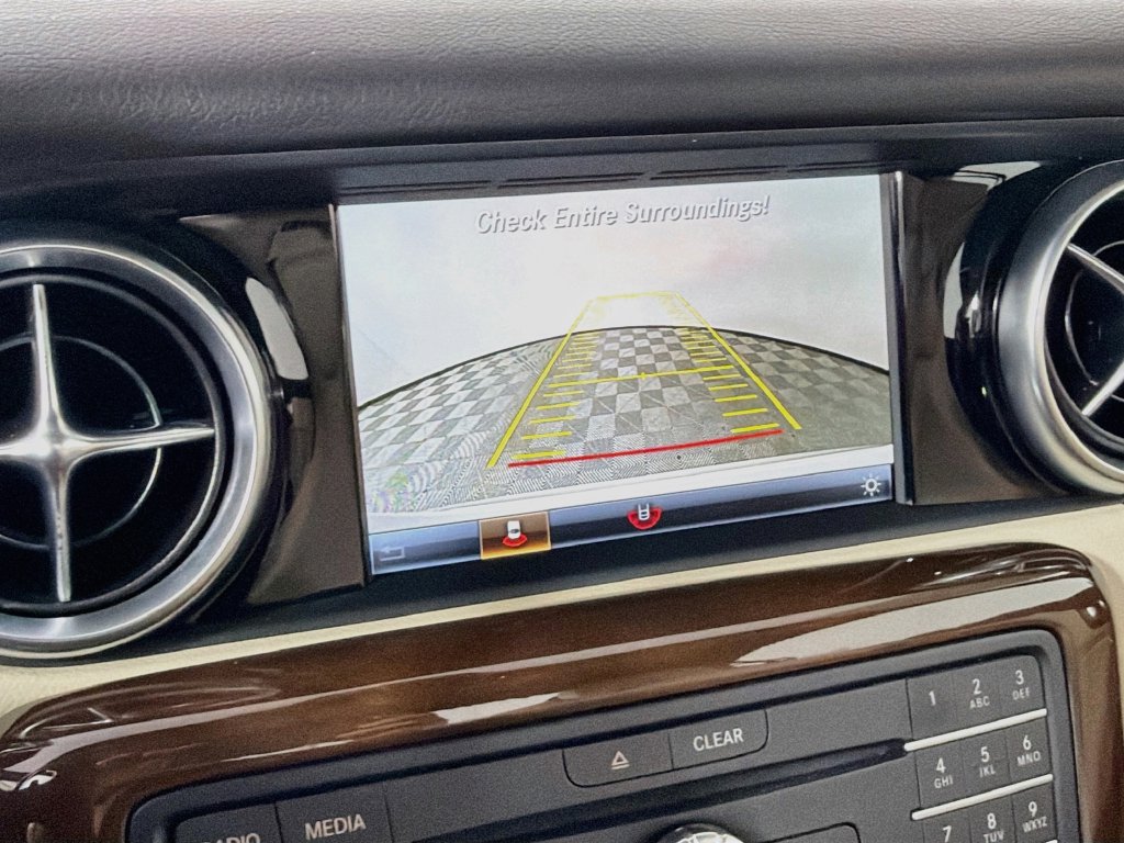 Used 2020 Mercedes-Benz SLC 300 w/ Premium Package image 13