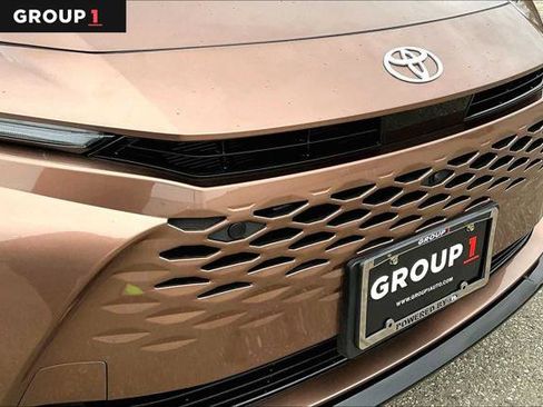 Certified 2025 Toyota Crown Signia w/ Advanced Technology Package image 32