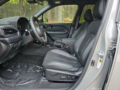 Used 2026 Subaru Forester Limited AWD/4WD image 9