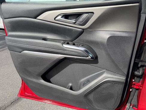 New 2026 Chevrolet Traverse LT w/ Midnight/Sport Edition image 9