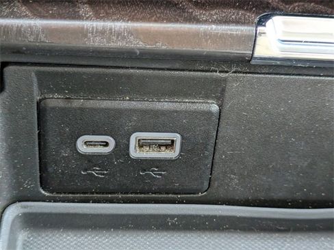 Used 2023 GMC Yukon XL Denali image 30