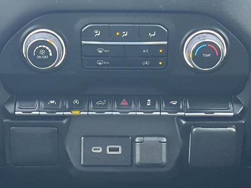 Used 2023 Chevrolet Silverado 1500 Custom RWD image 27