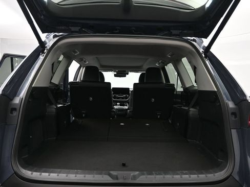 Used 2025 Toyota Grand Highlander AWD image 19