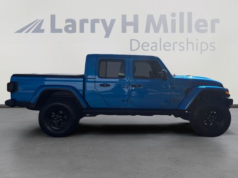 Used 2023 Jeep Gladiator Mojave w/ LED Lighting Group AWD/4WD image 6