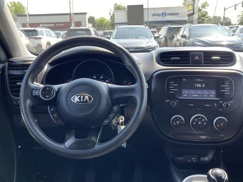 Used 2019 Kia Soul FWD image 25