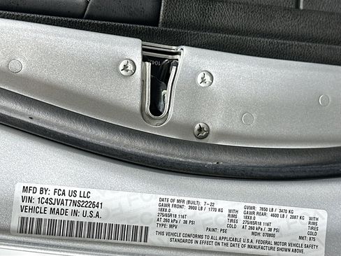 Used 2022 Jeep Wagoneer Series I w/ Rear Seat Video Group 1 image 12