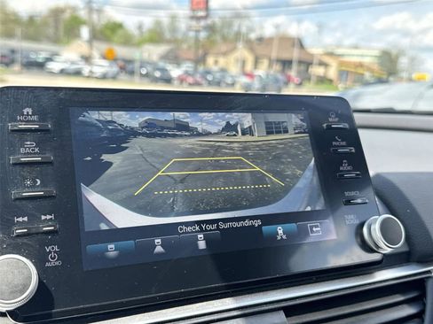 Used 2020 Honda Accord Touring image 25