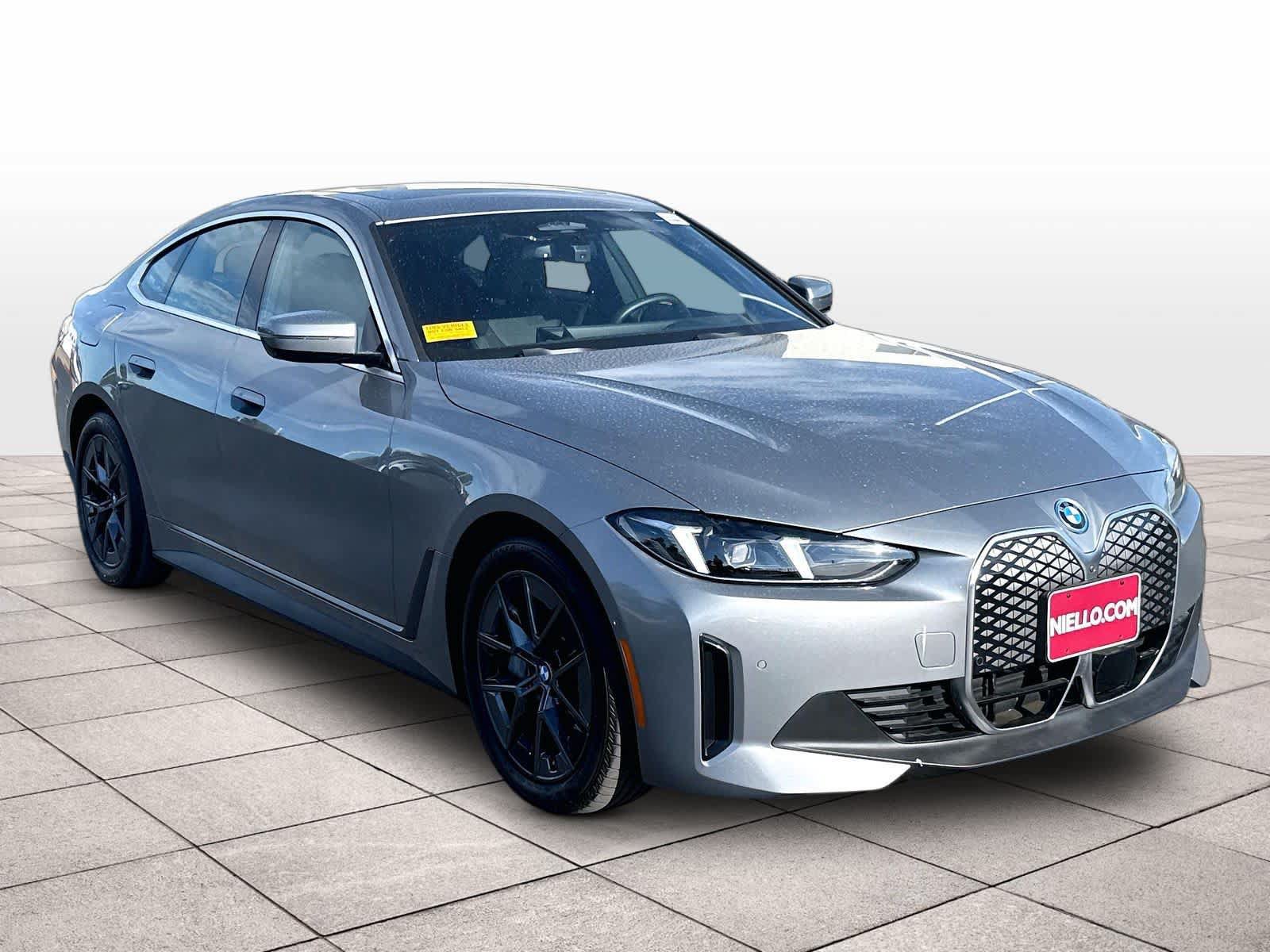 Used 2025 BMW i4 xDrive40i w/ Premium Package AWD/4WD image 3