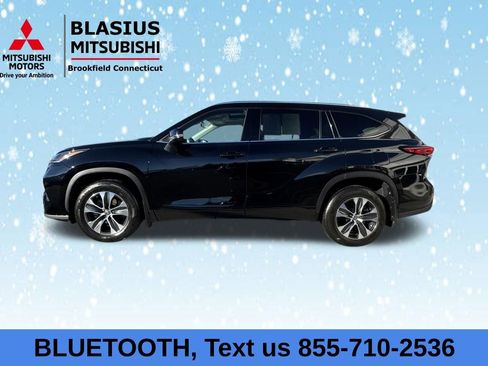 Used 2021 Toyota Highlander XLE image 5