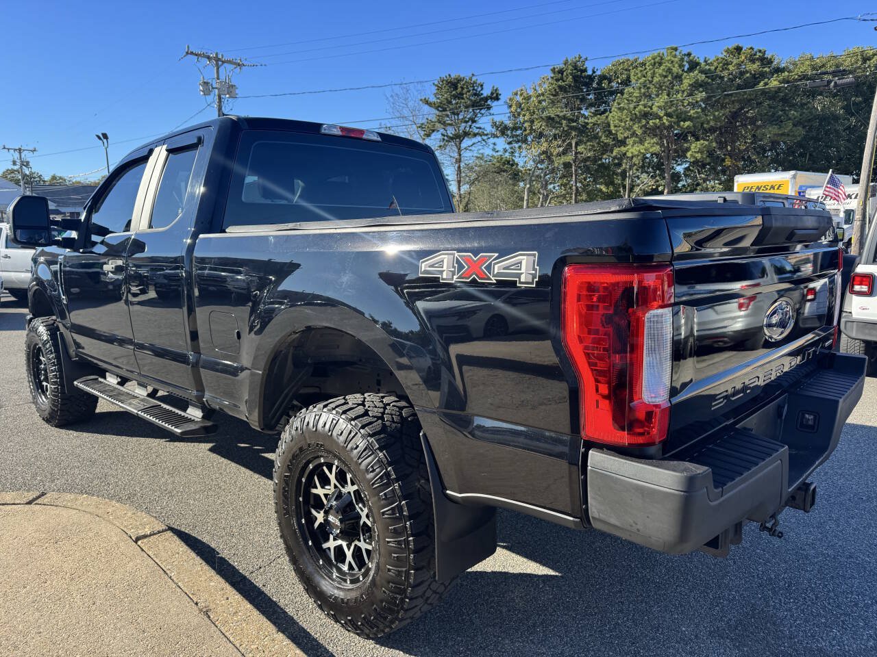 Used 2017 Ford F250 XL w/ Power Equipment Group AWD/4WD image 6