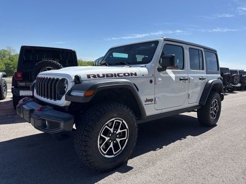 Used 2025 Jeep Wrangler Unlimited Rubicon w/ Convenience Group AWD/4WD image 7